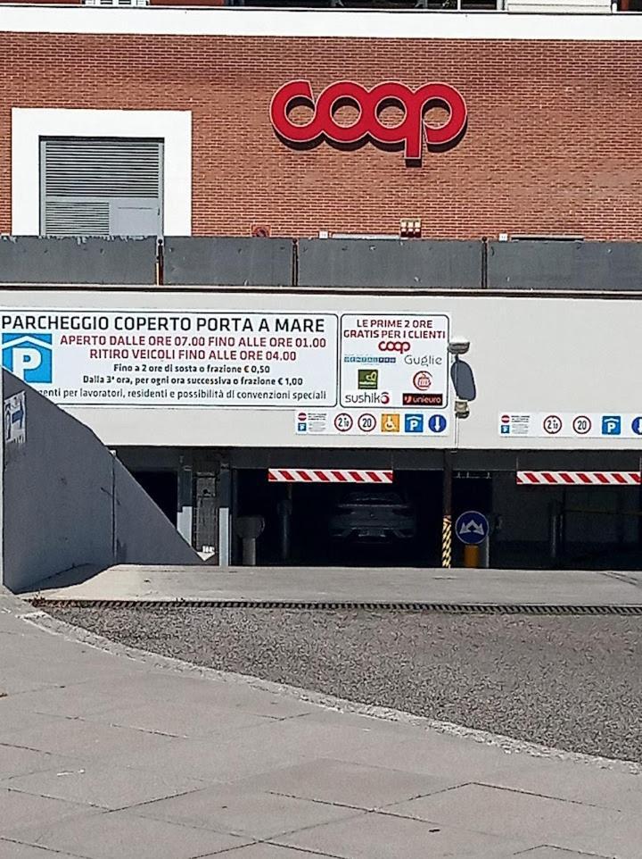 Casa Etruschi - Appartamento Con Posto Auto Livorno Exteriör bild